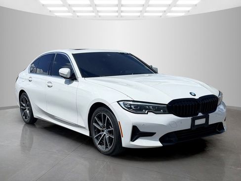 Used 2020 BMW 330i Sedan w/ Convenience Package RWD image 3