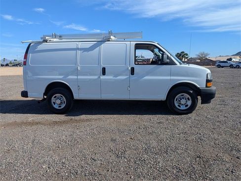 Used 2021 Chevrolet Express 2500 w/ Driver Convenience Package image 7
