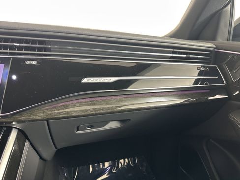 Used 2025 Audi Q8 Premium Plus w/ Premium Plus Package image 18
