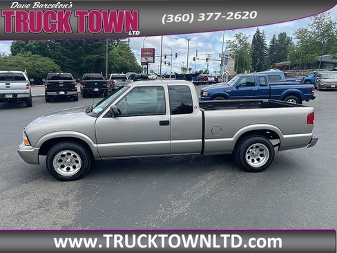 Used 2002 GMC Sonoma SLS w/ Marketing Option Pkg RWD image 2