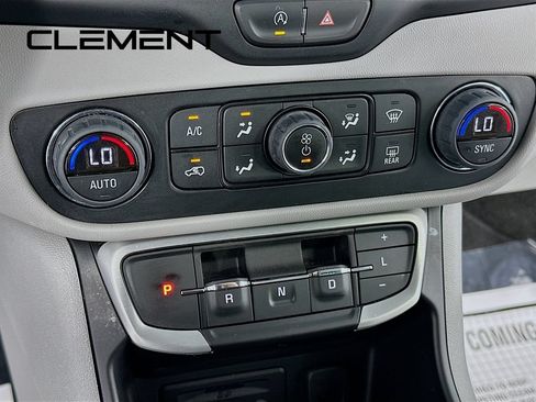 Used 2023 GMC Terrain SLT FWD image 22