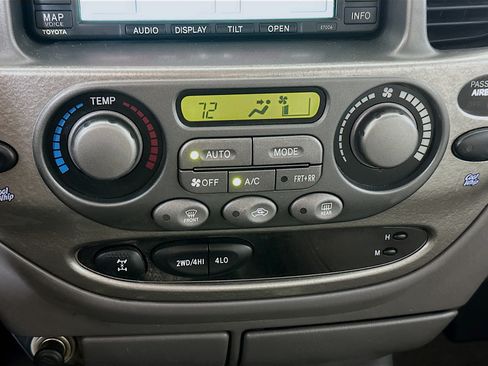 Used 2007 Toyota Sequoia Limited AWD/4WD image 15