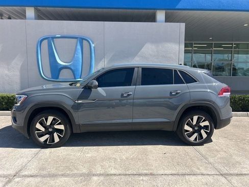 Used 2024 Volkswagen Atlas Cross Sport SE AWD/4WD image 5
