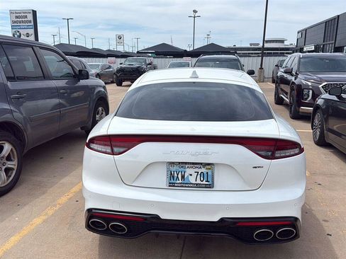 Used 2023 Kia Stinger GT-Line w/ Sun & Sound Package RWD image 9