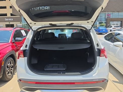 Certified 2022 Hyundai Santa Fe SEL AWD/4WD image 17
