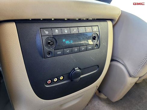 Used 2013 GMC Yukon XL Denali image 29