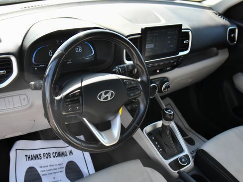 Used 2023 Hyundai Venue SEL w/ Cargo Package image 16
