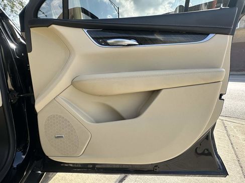 Used 2018 Cadillac XT5 AWD image 23