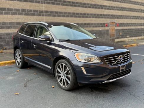 Used 2017 Volvo XC60 T6 Inscription w/ Climate Package AWD/4WD image 7