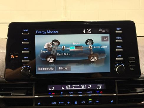 Used 2022 Toyota Sienna XLE Woodland Edition w/ Protection Package (TMS) AWD/4WD image 39