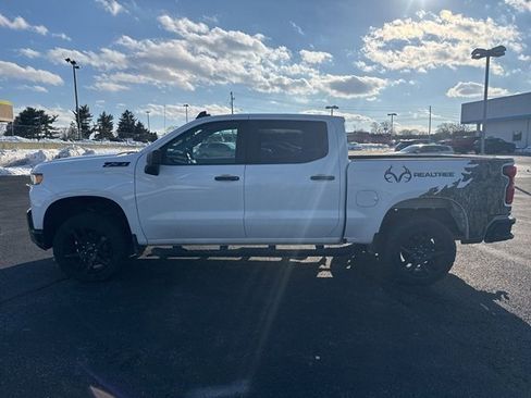 Used 2021 Chevrolet Silverado 1500 Custom Trail Boss w/ Realtree Special Edition image 7