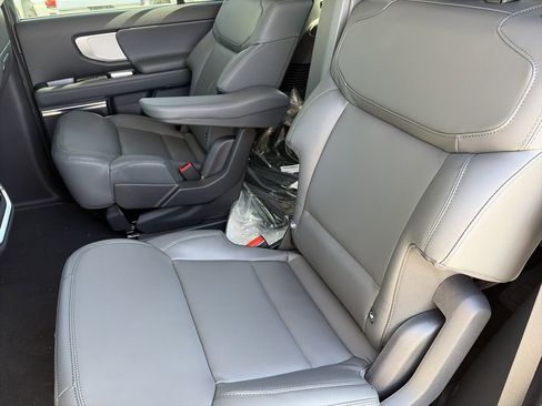 New 2026 Ford Expedition Active RWD image 31