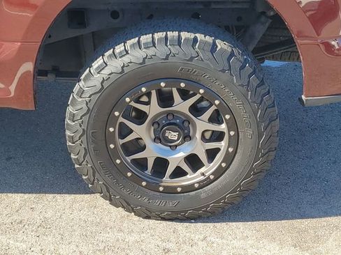 Used 2015 Ford F150 XLT AWD/4WD image 29