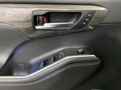 Certified 2020 Toyota Highlander Limited image 16