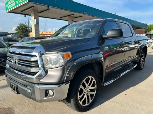 Used 2016 Toyota Tundra SR5 w/ SR5 Upgrade Package RWD image 1