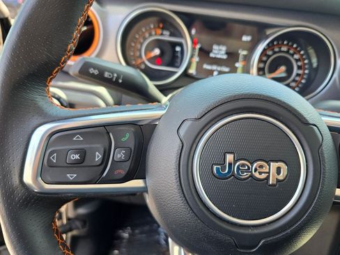 Used 2023 Jeep Gladiator Mojave AWD/4WD image 22