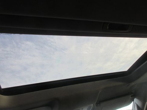 New 2026 GMC Sierra 1500 SLT w/ SLT Convenience Package image 15