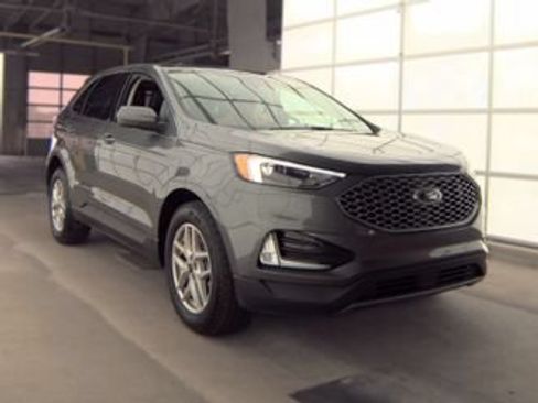 Used 2023 Ford Edge SEL w/ Convenience Package AWD/4WD image 4