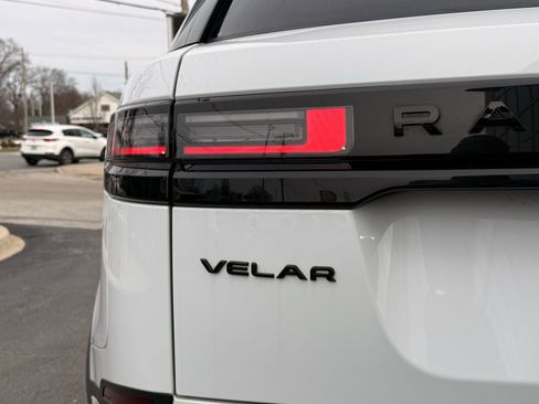 Used 2024 Land Rover Range Rover Velar S image 12