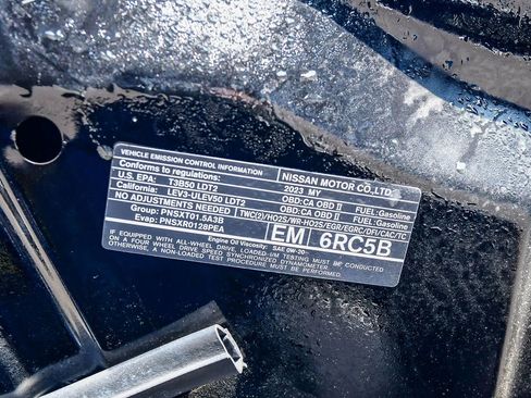 Used 2023 Nissan Rogue SV image 30