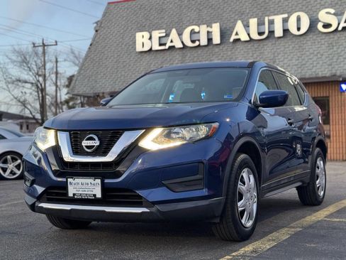 Used 2017 Nissan Rogue S image 3