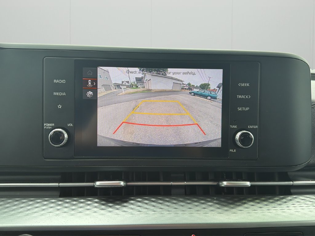 Used 2023 Kia Carnival LX FWD image 26
