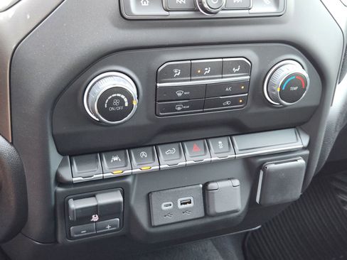 New 2025 Chevrolet Silverado 1500 Custom image 17