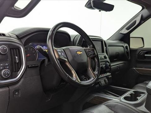 Used 2022 Chevrolet Silverado 1500 High Country w/ Technology Package image 23