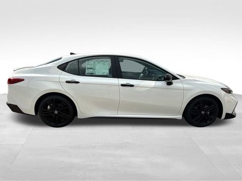 New 2026 Toyota Camry SE Nightshade image 9