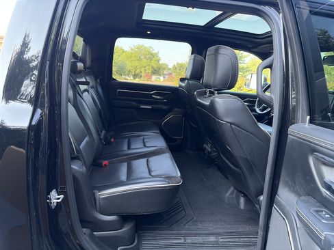 Used 2019 RAM 1500 Laramie AWD/4WD image 29