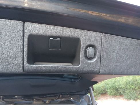 Used 2020 Cadillac Escalade Luxury w/ LPO, Radiant Package image 26