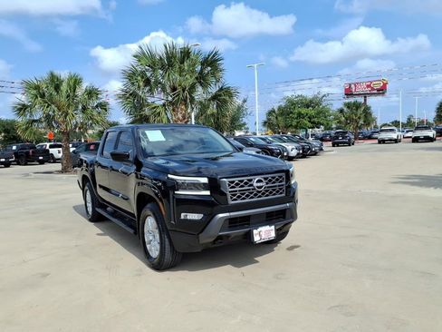 Used 2023 Nissan Frontier SV w/ SV Premium Package AWD/4WD image 7