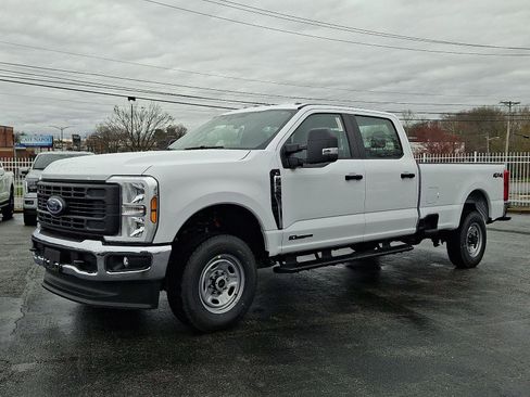 New 2026 Ford F350 4x4 Crew Cab Super Duty image 2