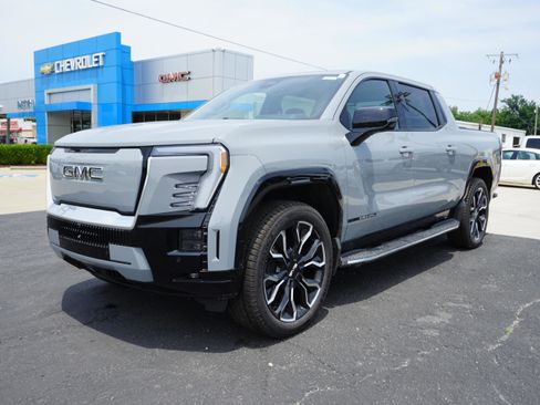 New 2025 GMC Sierra EV Denali image 1