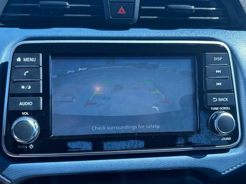 Used 2025 Nissan Versa SV FWD image 22