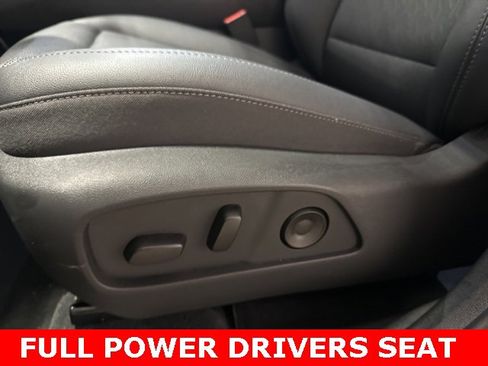 Used 2026 Chevrolet Equinox LT w/ Convenience Package II image 8