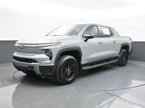 New 2025 Chevrolet Silverado EV LT AWD/4WD image 4