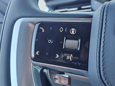 New 2025 Land Rover Range Rover SE image 27