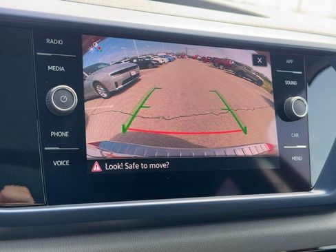 Used 2022 Volkswagen Taos SE image 20