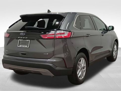 Certified 2023 Ford Edge SEL w/ Convenience Package AWD/4WD image 3