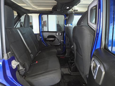 Used 2018 Jeep Wrangler Unlimited Sport AWD/4WD image 26
