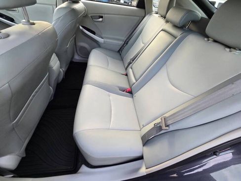 Used 2014 Toyota Prius Four FWD image 12