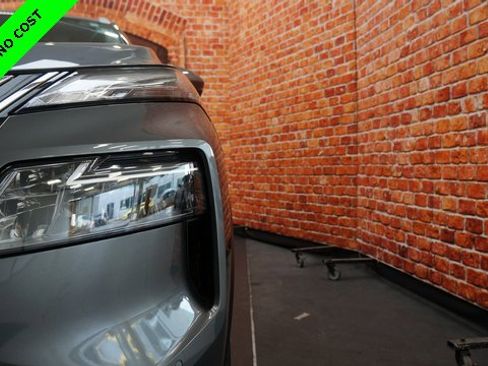 Used 2022 Nissan Rogue SL w/ SL Premium Package image 72