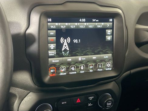 Used 2022 Jeep Renegade Latitude w/ Sun/Sound Group image 15