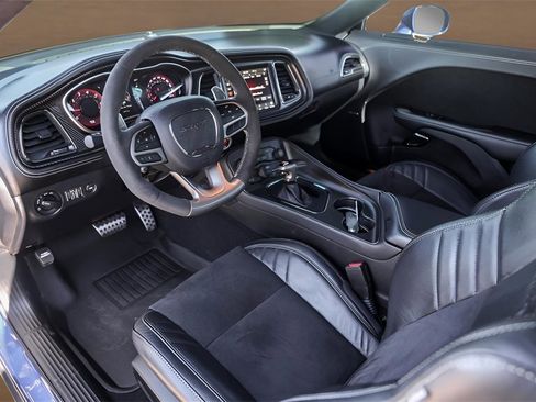 Used 2022 Dodge Challenger SRT Hellcat image 9