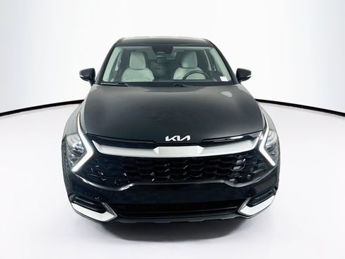 Used 2025 Kia Sportage EX FWD image 2