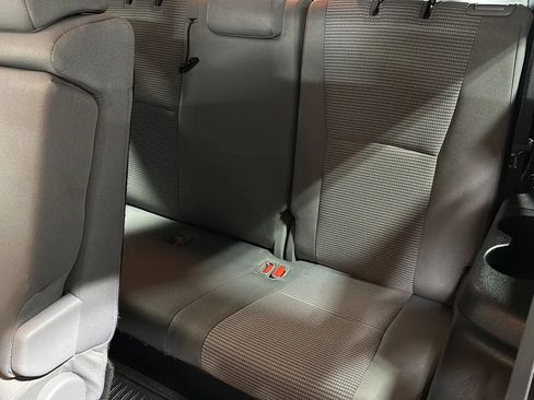 Used 2021 Toyota Highlander LE AWD/4WD image 13