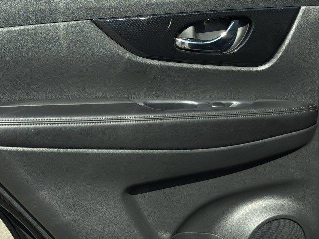 Used 2019 Nissan Rogue SL w/ Premium Package FWD image 20