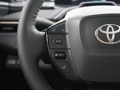 Used 2026 Toyota bZ AWD/4WD image 26