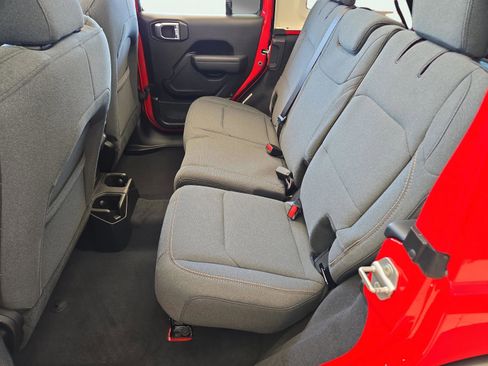 Used 2025 Jeep Wrangler Sport S image 20